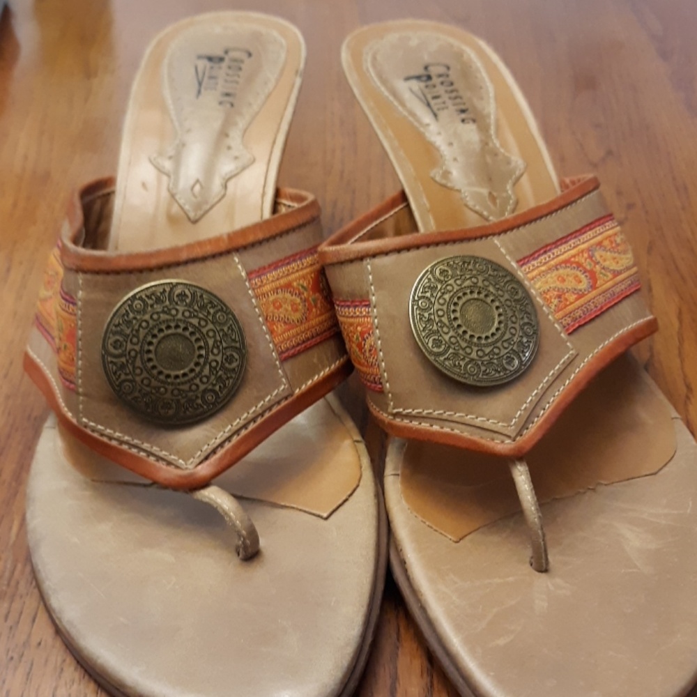 Crossing Point ladies heeled sandal